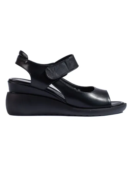 Comfortable black wedge sandals by Sergio Leone