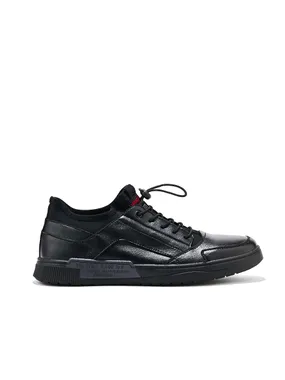 Black men's sports lace-up shoes