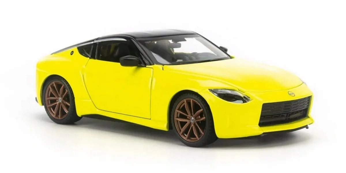 Composite model 2023 Nissan Z yellow 1/24