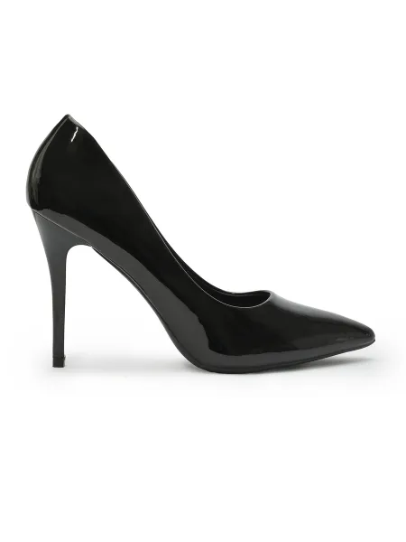 Classic black women's pumps