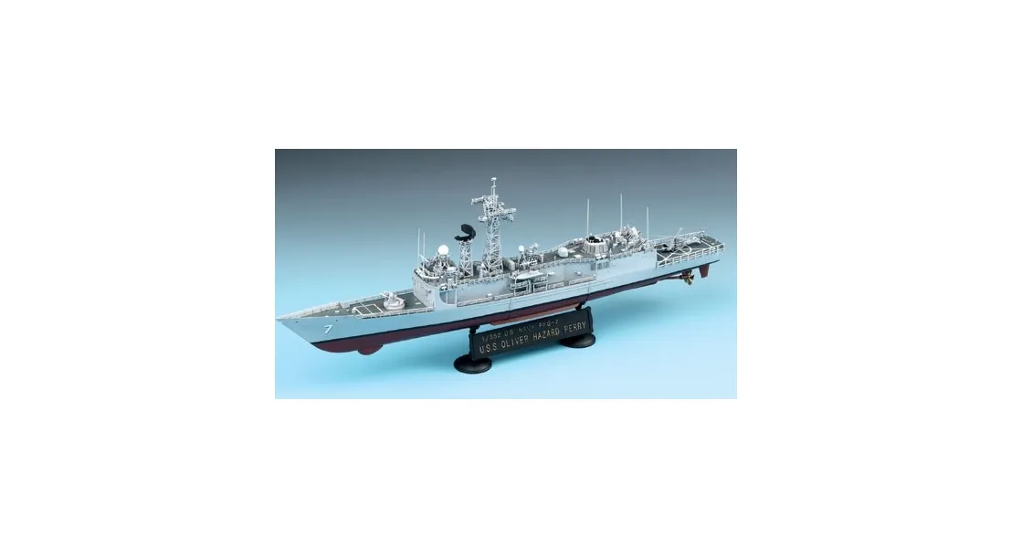 ACADEMY USS Oliver Hazar d'Perry FFG-7