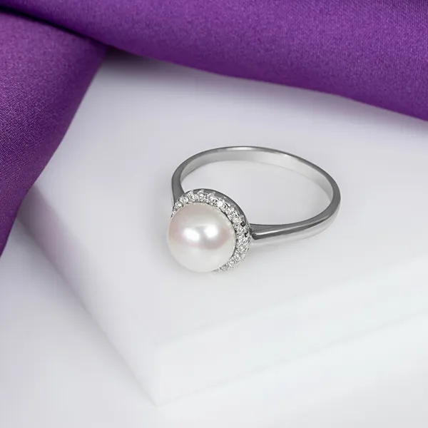 Elegant silver ring with pearl and zircons RI034W