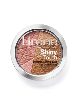 Shiny Touch Mineral Bronzer & Blush mineral bronzer with blush modeling the oval of the face 9g