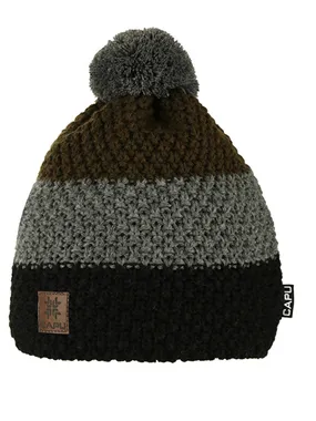 Winter hat with pompom 425-F
