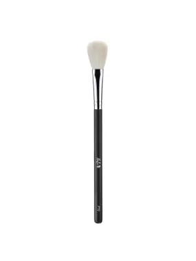 Brush for highlighter and contouring P70