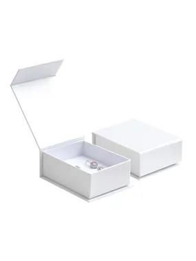 White gift box for jewelry set VG-6 / AW