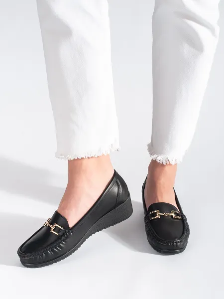 Black women's moccasins with buckle