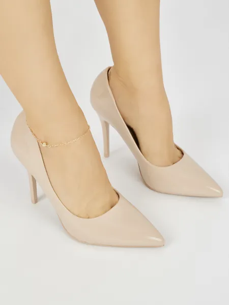 Classic beige women's pumps