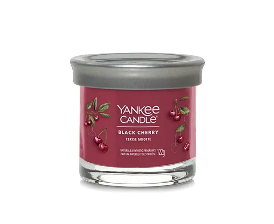 Aromatic candle Signature tumbler small Black Cherry 122 g