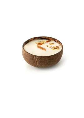 Candle in coconut - scent of flowering jasmine