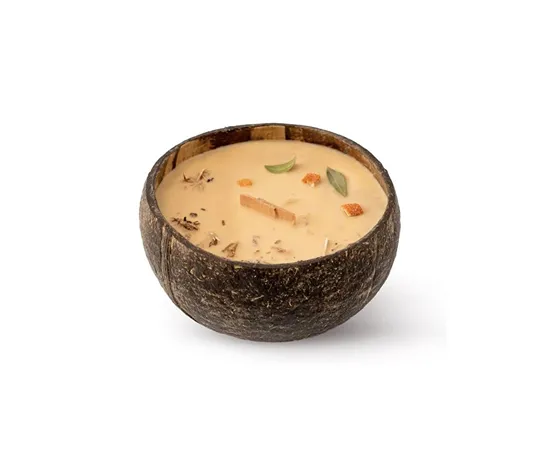 Candle in coconut - Santalwood & Tangerine scent 500 g