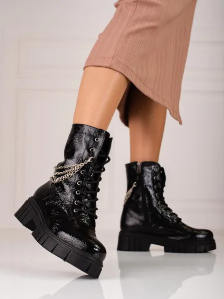 Black boots with chains from Sokolski