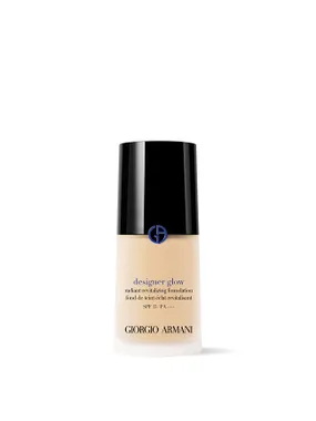 Brightening liquid makeup SPF 15 Designer Glow (Radiant Revitalizing Foundation) 30 ml, 2.5