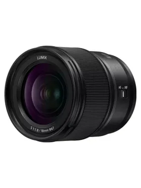 Panasonic Lumix S lens 18mm f/1.8