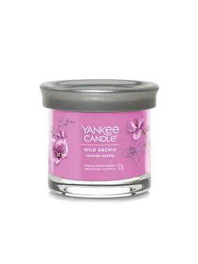 Aromatic candle Signature tumbler small Wild Orchid 122 g
