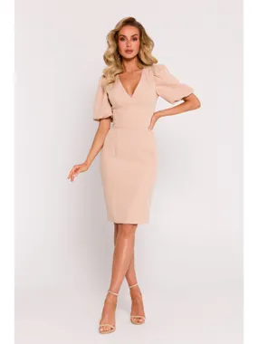 M779 Dress with a neckline and a strongly marked waist - beige