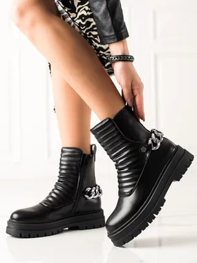 Stylish worker boots with a chain Shelovet black