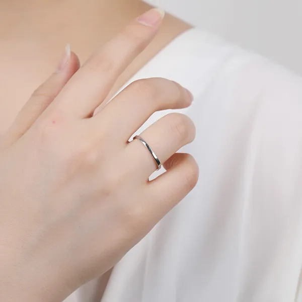 Minimalist silver ring R0002020