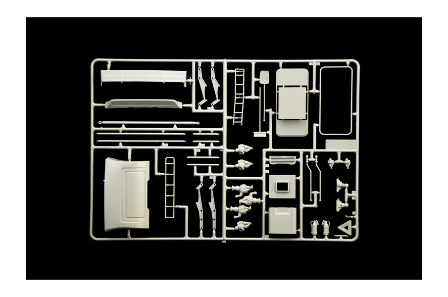 Plastic model Volvo F12 Intercooler Low Roof 1/24