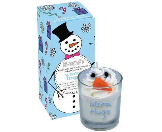 Warm Hugs scented candle with foam 200g