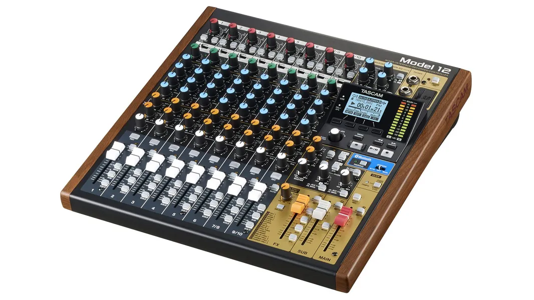 Tascam Model 12 12 kanāli 20 - 20000 Hz Melns, Koks