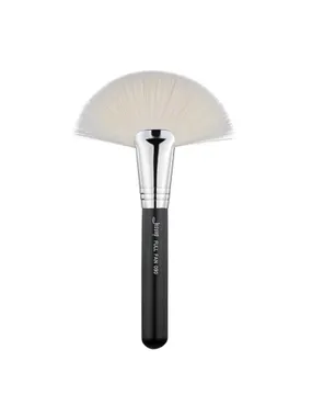 Full Fan Highlighter Brush 090