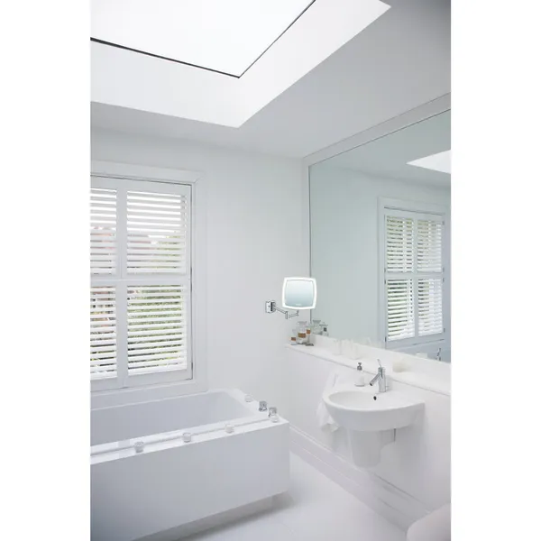 BS 89 Illuminated cosmetic mirror