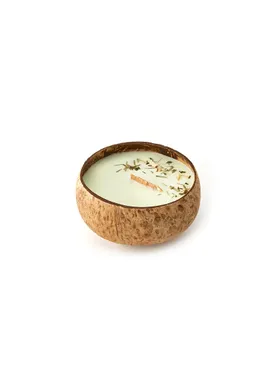 Candle in coconut - scent of lemon grass & ginger