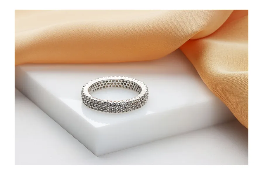 Sparkling silver ring with clear zircons RI117W